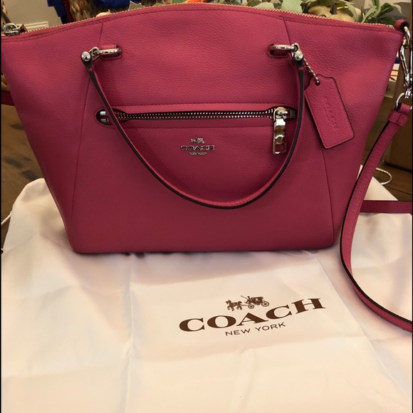 Coach Handbags - Beautiful Coach bag